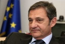 José Manuel Pinto Teixeira na hora da despedida