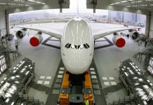 Emirates salva gigante A380 da Airbus com encomenda de 36 novos aviões