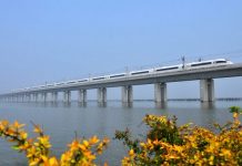 Reino Unido equaciona construção de mega-ponte no Canal da Mancha para se ligar à França