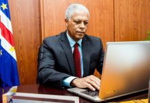 Ministro do Turismo e Transportes e da Economia Marítima no Sal