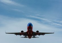 A procura de passageiros cai 14,1%, segundo levantamento da IATA