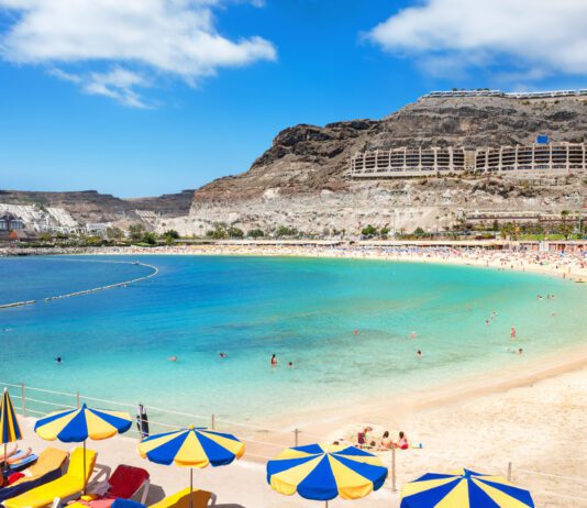 Carlos Santos visita Canárias