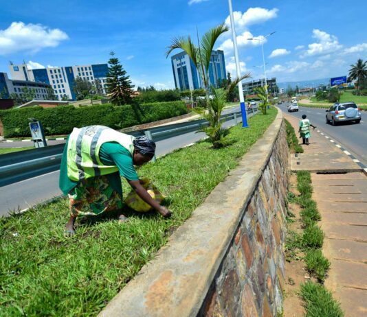 Luta contra a poluição plástica: como o Ruanda teve sucesso onde os seus vizinhos africanos falharam