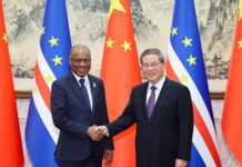 Primeiro-ministro chinês reúne-se com homólogo cabo-verdiano