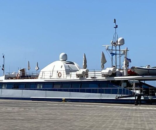 Porto Novo recebe durante dois dias o navio de cruzeiro Harmony G com 35 turistas