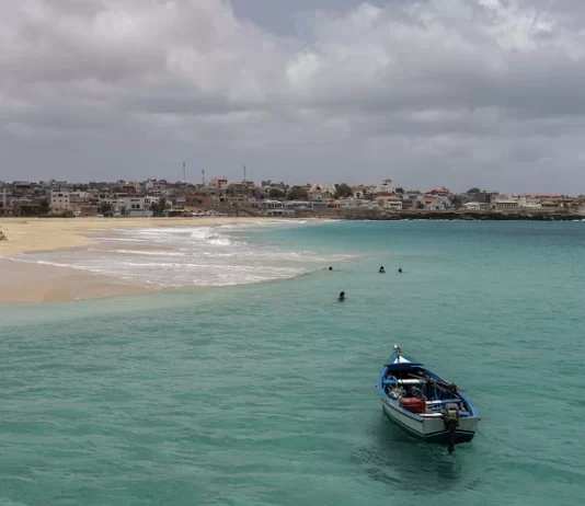 Cabo Verde desafia empresa chinesa para aproveitar oportunidades na área do turismo