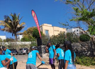 Grupo Oásis Atlântico Reforça Compromisso Ambiental com Limpeza da Praia da Prainha